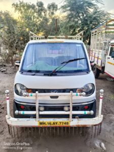 महिद्रा 8